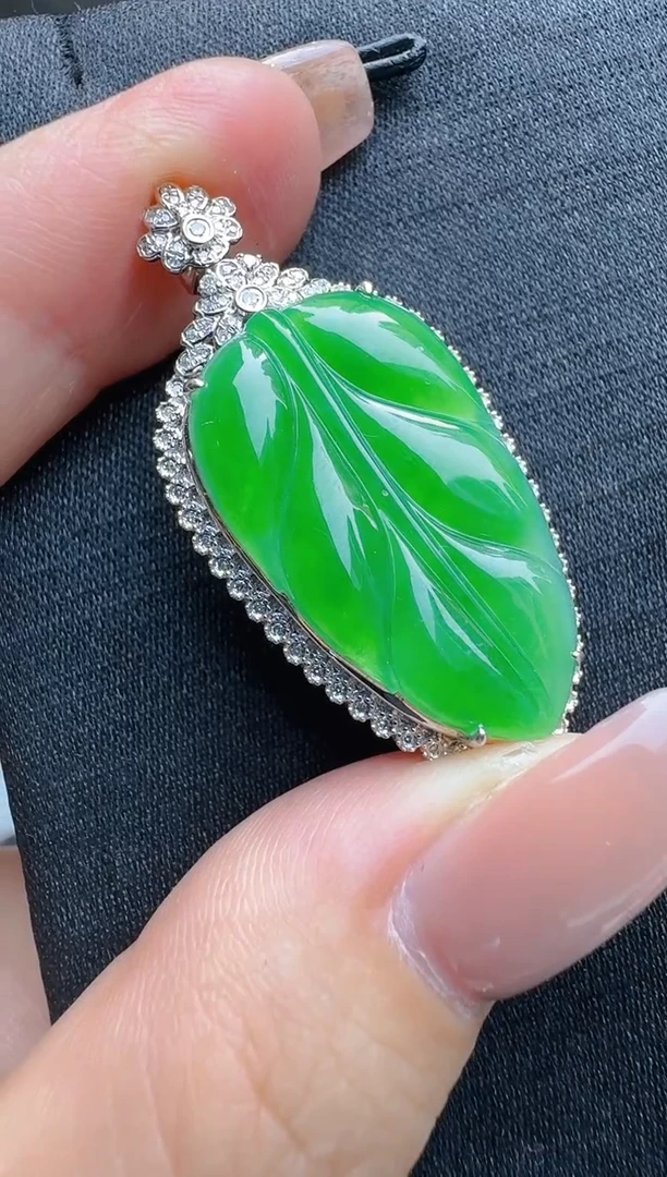 吊坠(不含链)18K金镶嵌翡翠多样性团购发一件