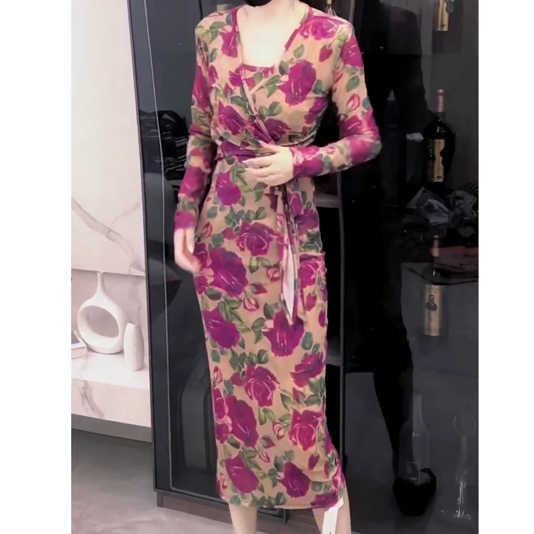 2025新款时尚洋气百搭气质优雅显瘦收腰印花修身长款碎花连衣裙