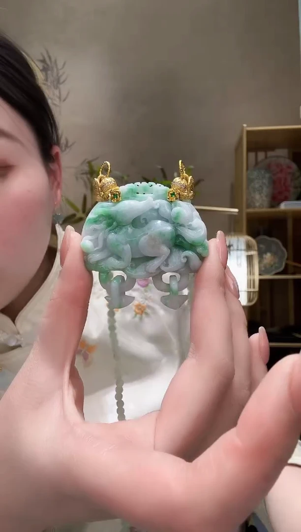 【闪购商品】翡翠颈饰未镶嵌吊坠