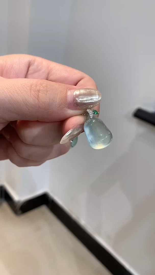 未镶嵌蛇纹石玉吊坠(不含链)福瓜