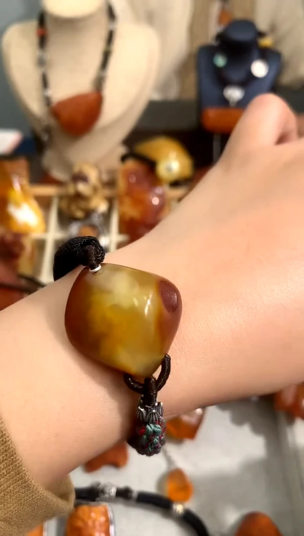 【闪购商品】蜜蜡裸石未镶嵌似玉