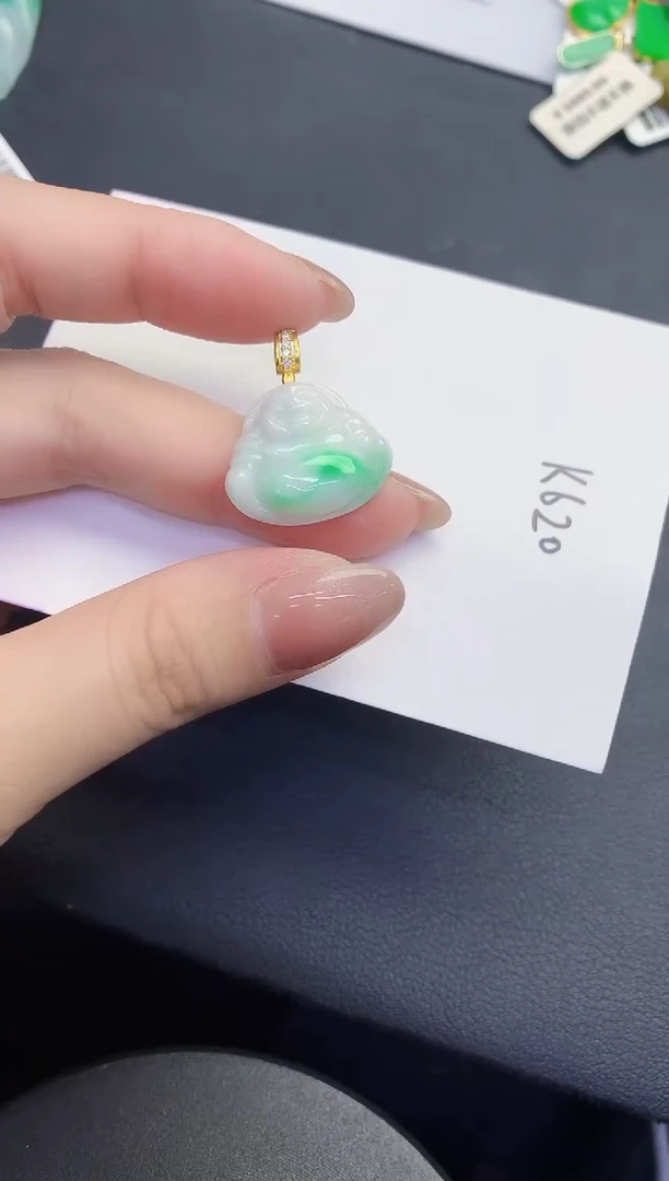 颈饰未镶嵌翡翠缅甸天然翡翠A货