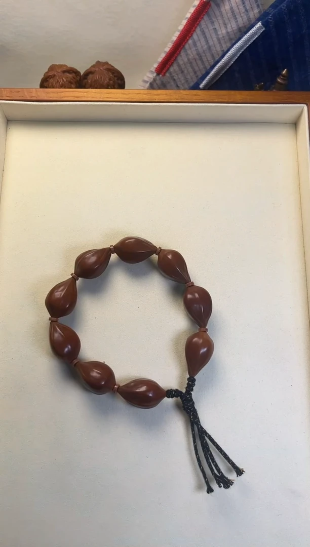 金刚菩提吊坠梅林红核短吻