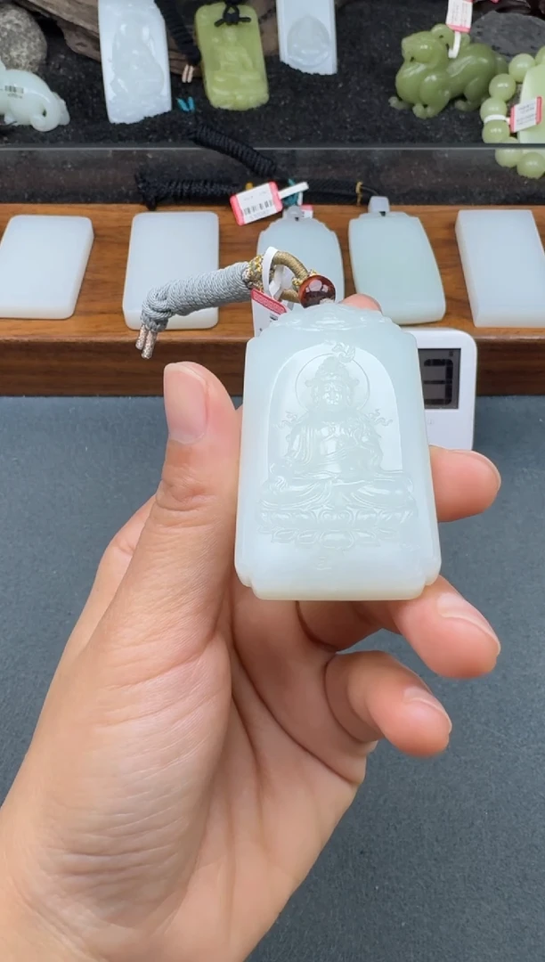 颈饰未镶嵌和田玉2