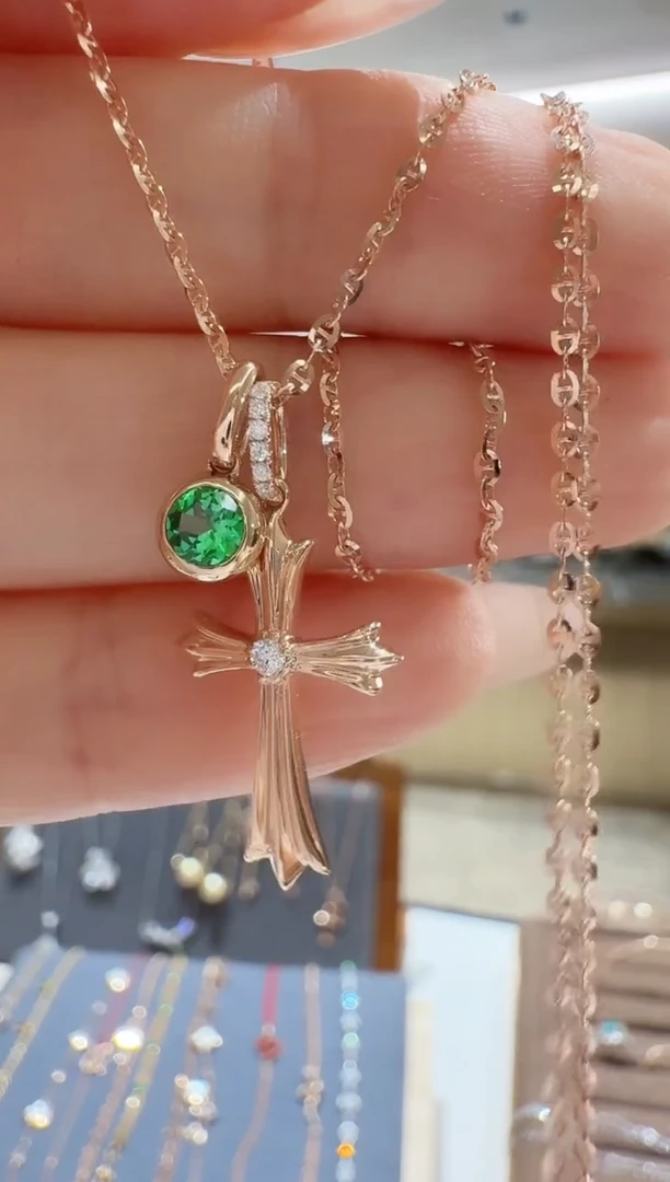 石榴石（沙弗莱）.18K金镶嵌十字架+沙佛莱+45猪鼻子链