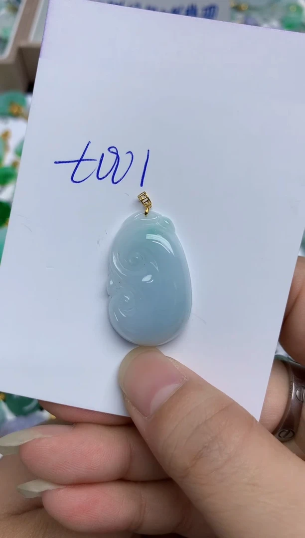 翡翠18K金镶嵌颈饰11111111