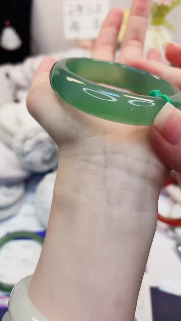 【闪购商品】石英质玉手镯未镶嵌355-东陵玉-圈口55