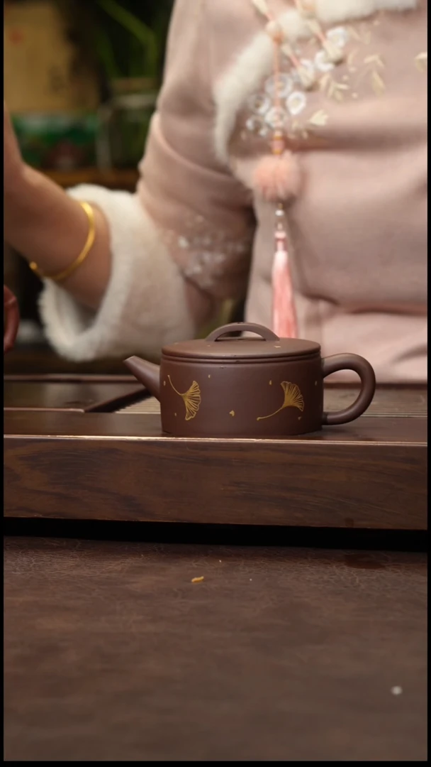 茶壶紫砂老紫泥洒金汉瓦130cc左右