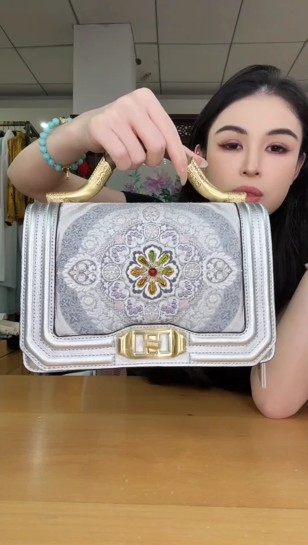 织物用****羚马鞍包包