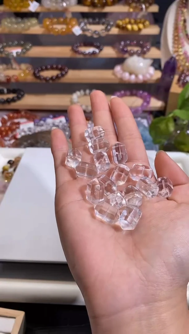 【闪购商品】水晶手链未镶嵌白水六角