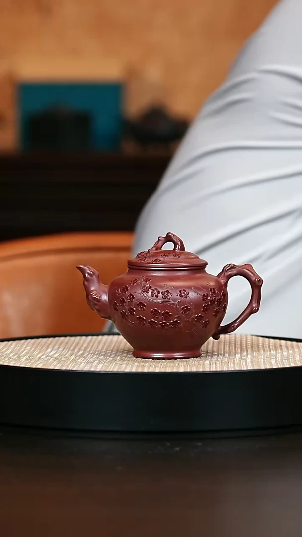 茶壶紫砂龙血砂梅报春