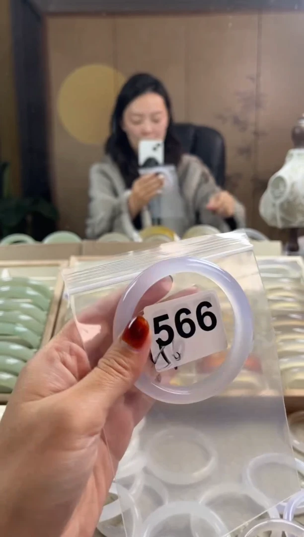 手镯玛瑙/玉髓未镶嵌566