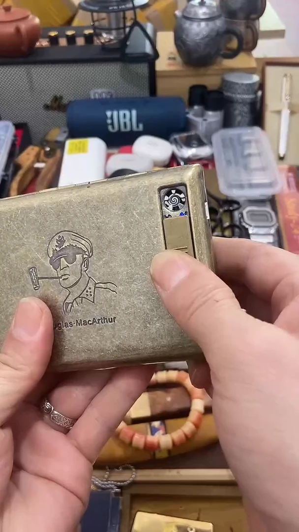 瓷片闪购商品 如图所示