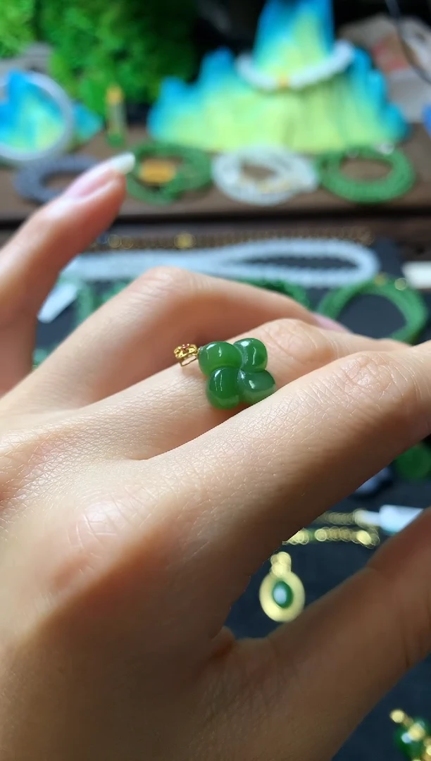 【闪购商品】和田玉颈饰18K金镶嵌吊坠