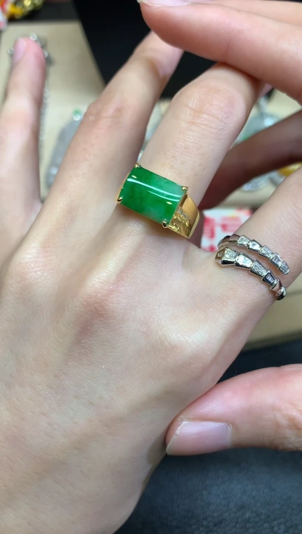 【闪购商品】翡翠戒指18K金镶嵌随形【无服务费】