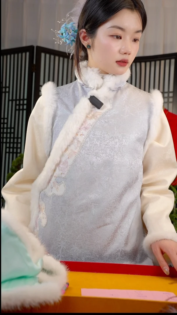 刺绣清****13XL非遗苏绣绒花手工饰品