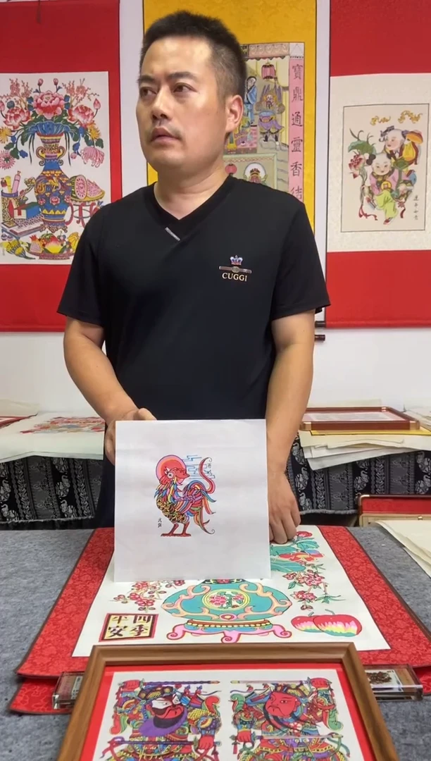 是***?生肖鸡摆台手工制作精品年画