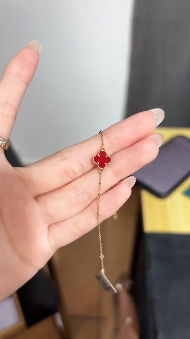 18K金镶嵌手链玛瑙/玉髓红色k玫，小号单花手链GHJ