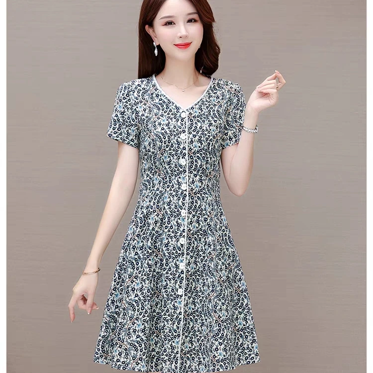 1522 短款夏装气质减龄修身碎花连衣裙