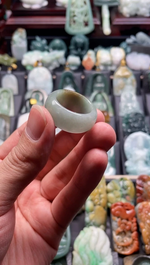 颈饰未镶嵌翡翠14  天然翡翠a货  卡22＋戒指