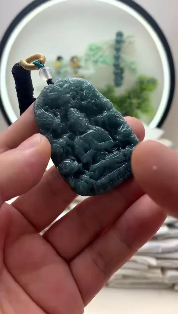 颈饰未镶嵌翡翠九龙观音