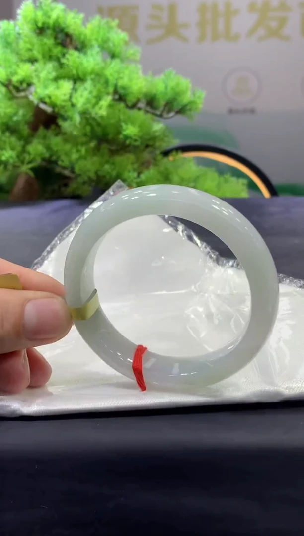 未镶嵌手镯翡翠翡翠手镯