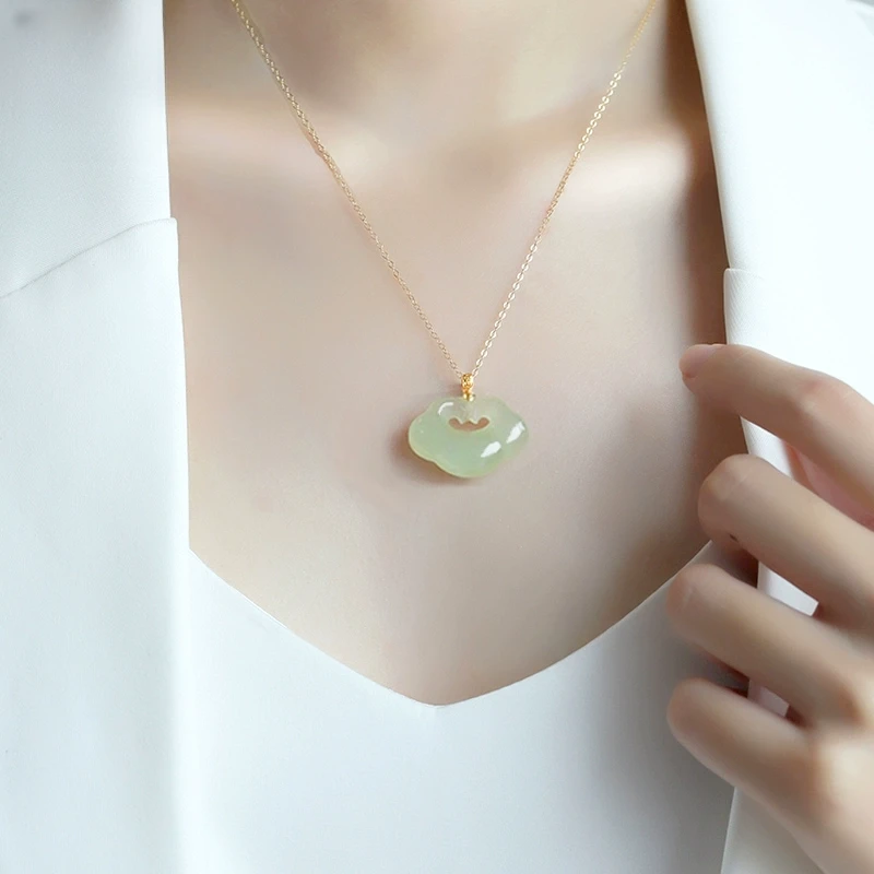 天然和田玉如意项链女玉吊坠女款轻奢时尚百搭玉佩平安锁女士