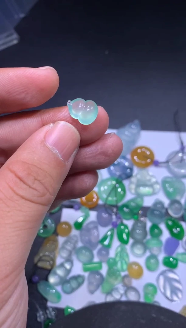 未镶嵌挂件翡翠葫芦