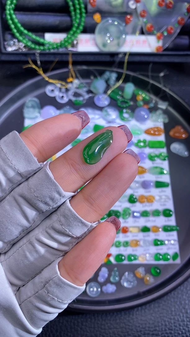 未镶嵌挂件翡翠瓜