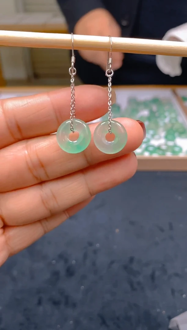 【闪购商品】石英质玉耳坠银S925镶嵌冰美人A货非洲翠，冰种