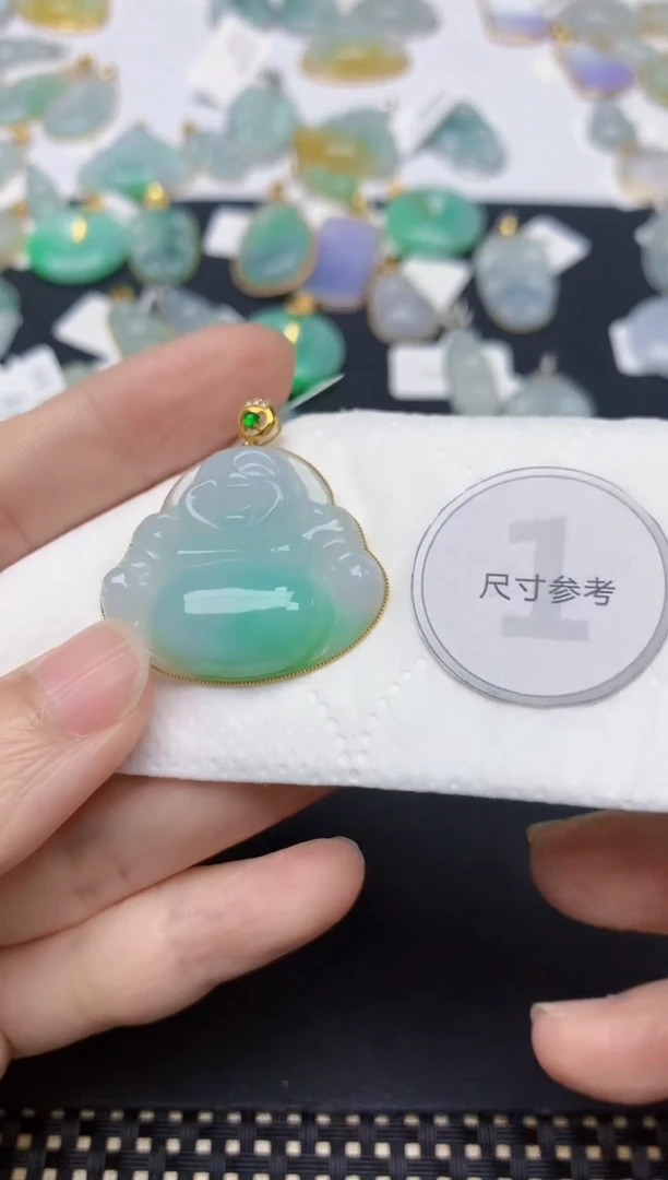 翡翠18K金镶嵌颈饰天然缅甸A货翡翠