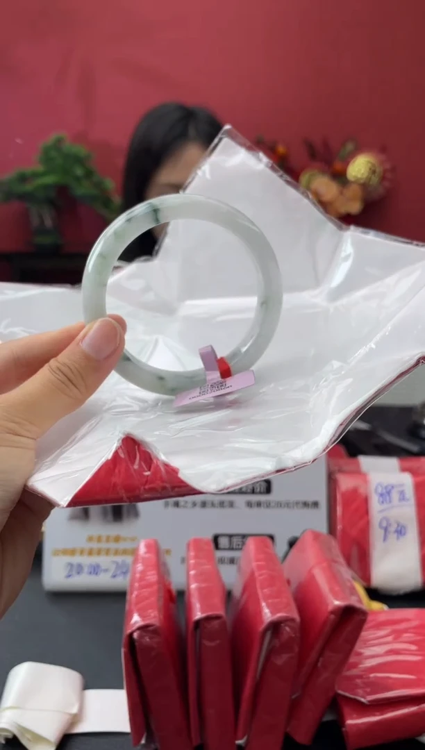 未镶嵌手镯翡翠8