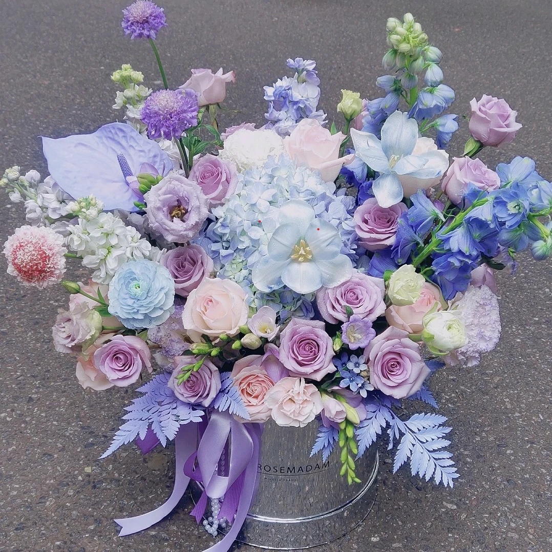 心动女神；紫罗兰玫瑰；混搭抱抱桶；超紫幸福；女神节；客户；长辈；闺蜜；朋友同城配送