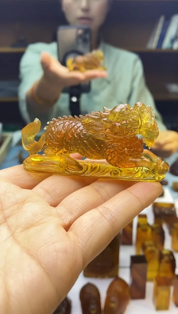 琥珀颈饰未镶嵌SN81-53（小摆件·麒麟）