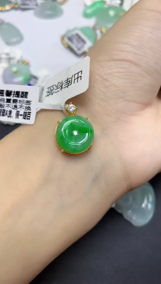 颈饰未镶嵌翡翠天然缅甸翡翠A货多样性发一件