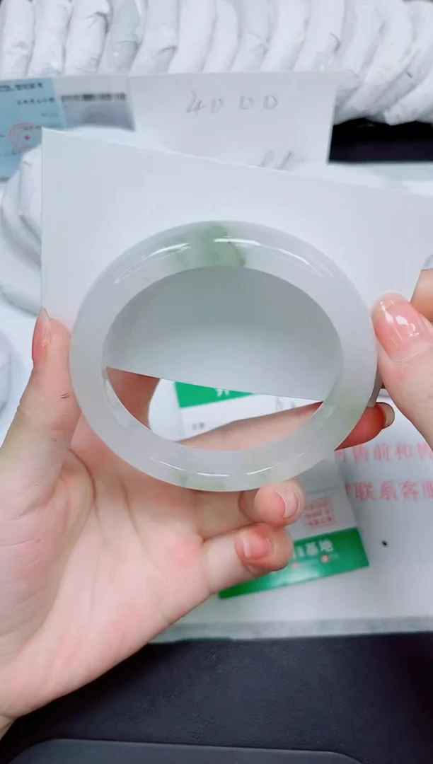 石英质玉手镯未镶嵌60-61