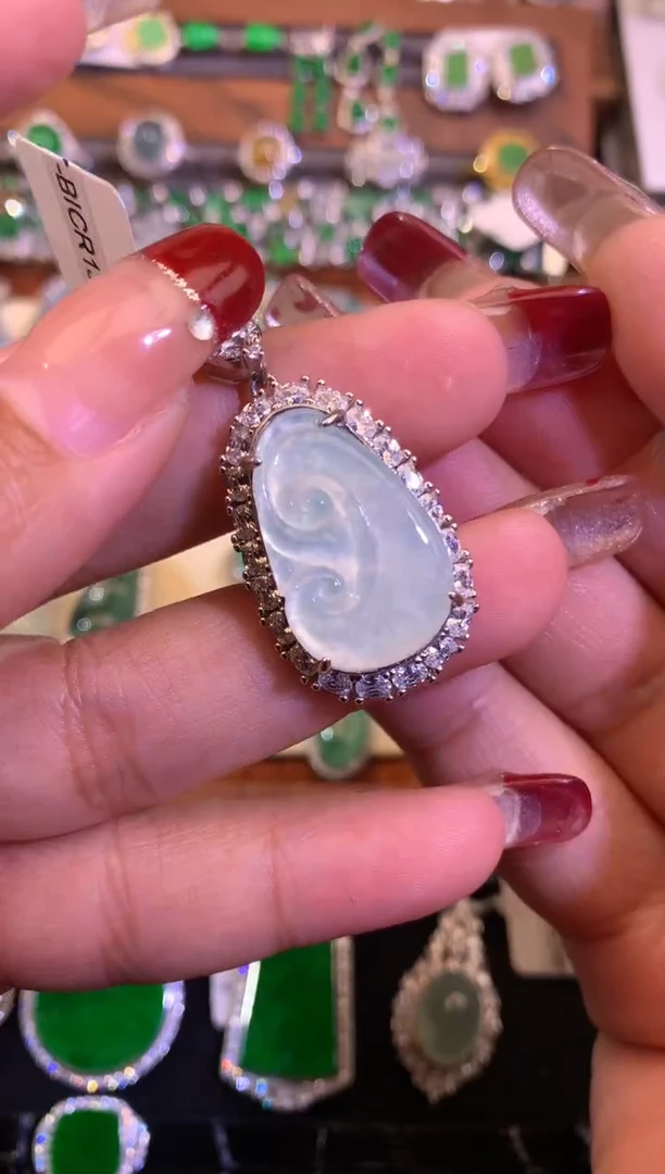 【闪购商品】翡翠颈饰未镶嵌缅甸天然A货翡翠