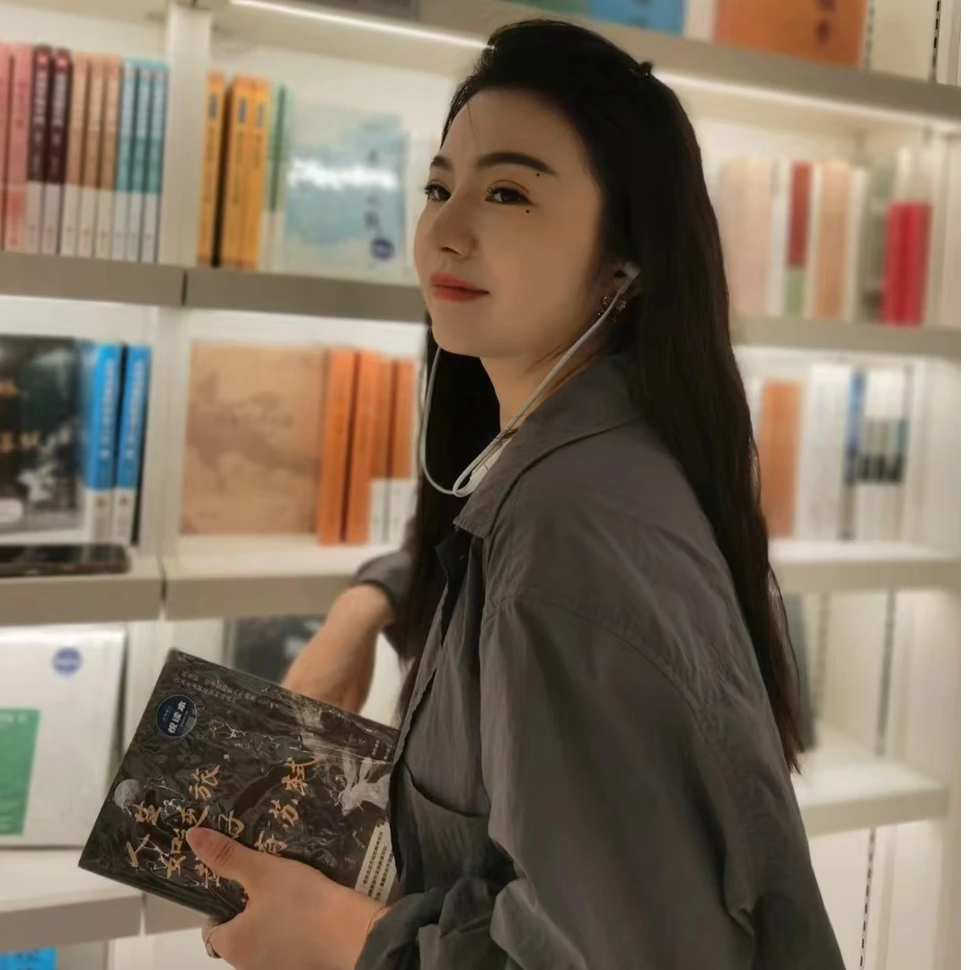 ~A~75-95~深圳南油轻奢女装