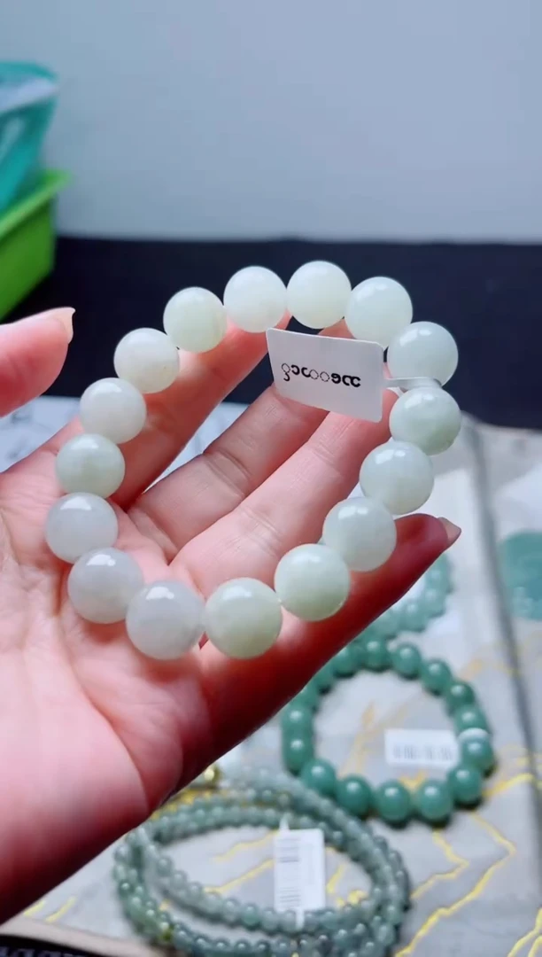 未镶嵌定制翡翠翡翠