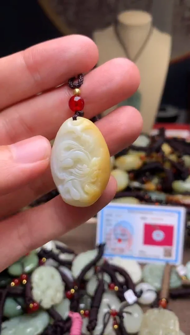 颈饰未镶嵌和田玉新疆料青海料清水和田玉吊坠