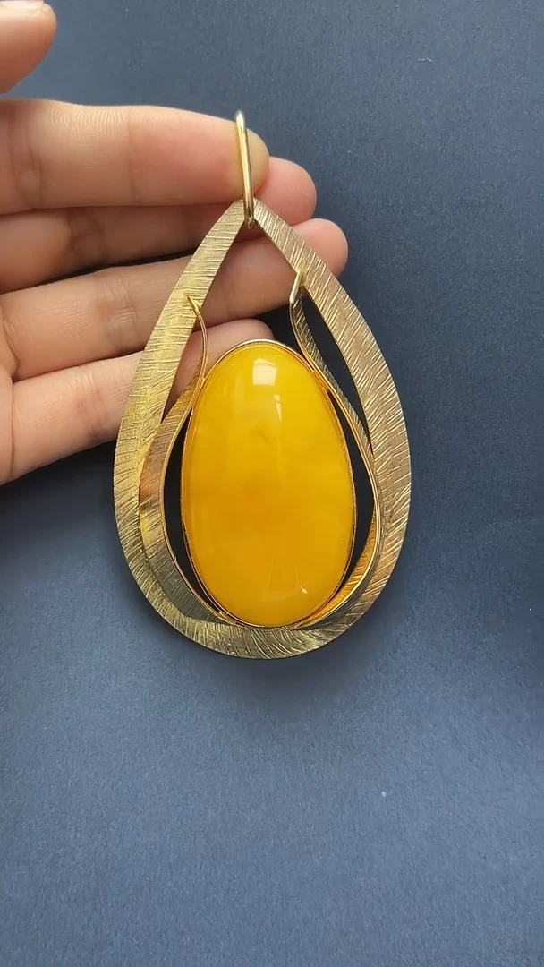裸石琥珀未镶嵌吊坠