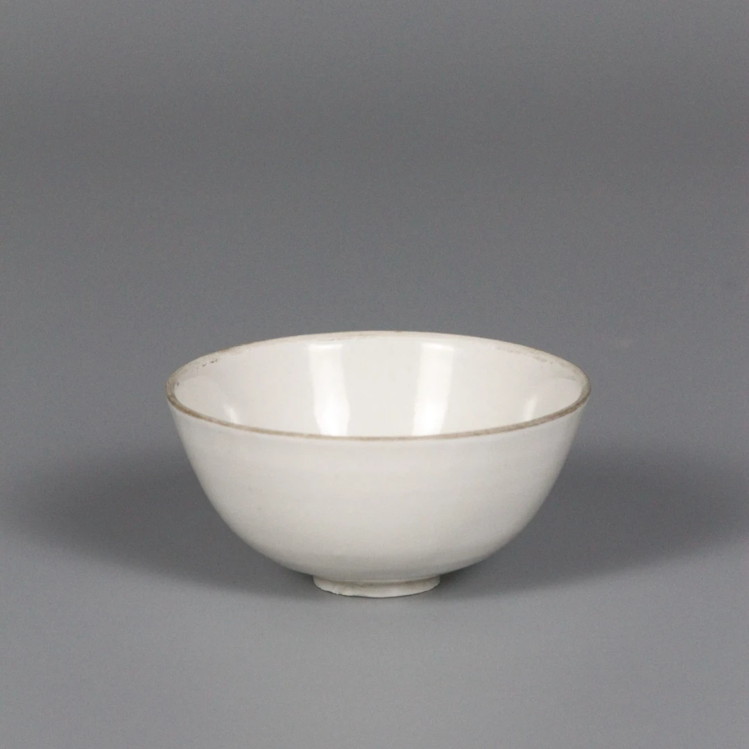 （16）白釉泡泡茶盏