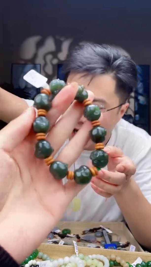 和田玉未镶嵌挂件拍一发一