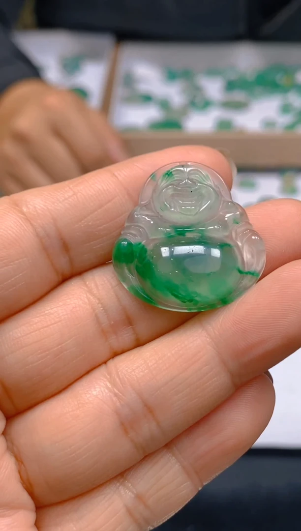 【闪购商品】石英质玉吊坠(赠链)未镶嵌冰美人非洲翠A货，冰种