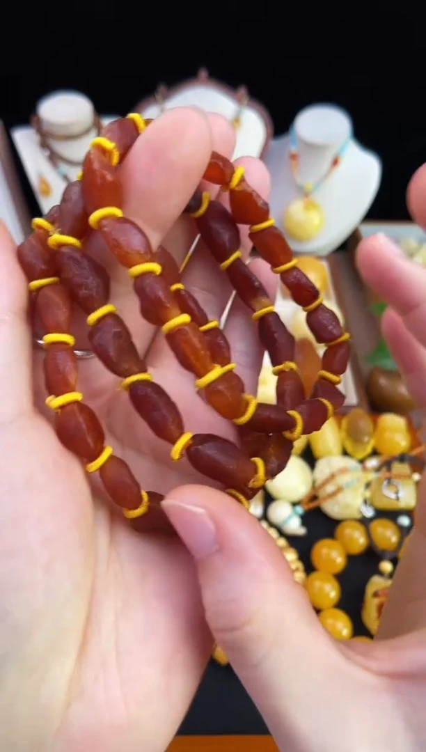 琥珀未镶嵌珠宝奇石多样性发其一