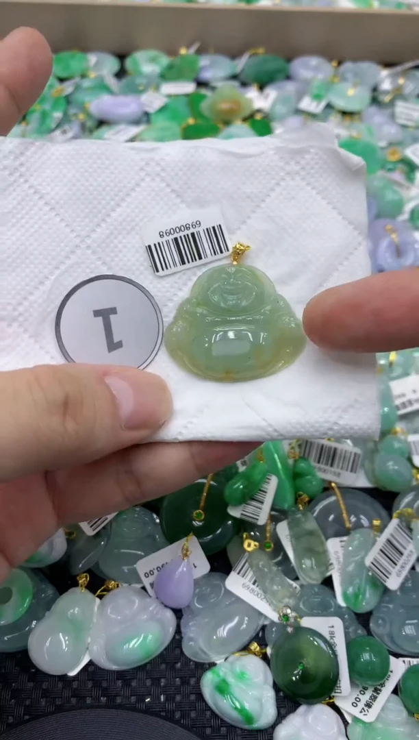 颈饰未镶嵌翡翠天然缅甸翡翠A货