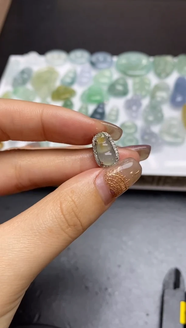 【闪购商品】定制翡翠银S925镶嵌翡翠饰品~