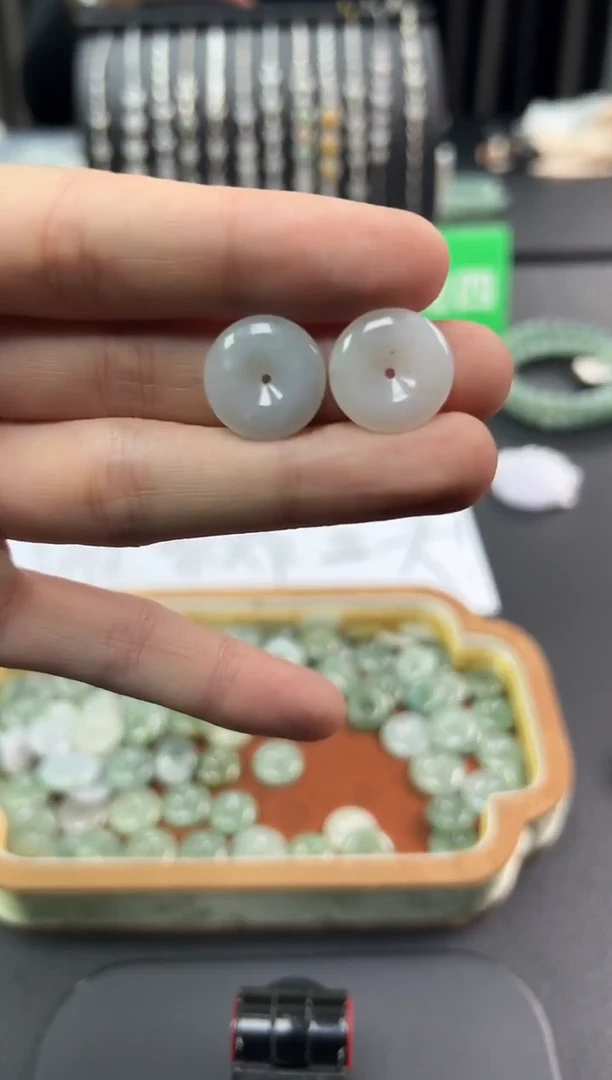 颈饰未镶嵌翡翠挂件H0013（多件发其一）