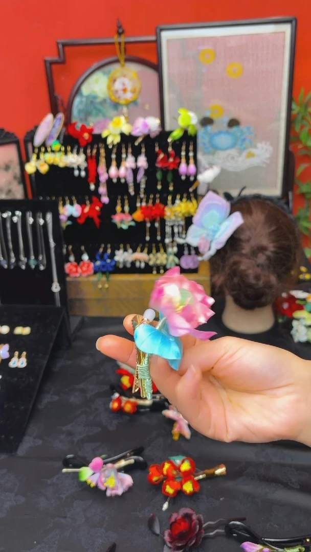 刺绣非遗手工绒花饰品