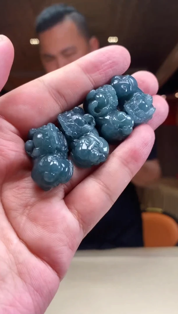 【闪购商品】定制翡翠未镶嵌多样性发货（只发一件) *d13一对